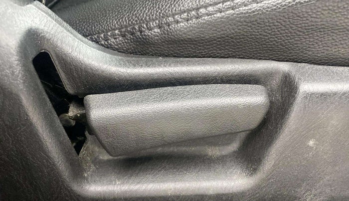 2020 Maruti Alto LXI O, Petrol, Manual, 24,731 km, Driver Side Adjustment Panel
