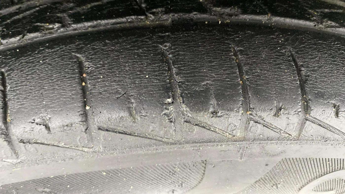 2020 Maruti Alto LXI O, Petrol, Manual, 24,792 km, Left Front Tyre Tread