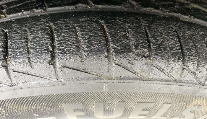 2020 Maruti Alto LXI O, Petrol, Manual, 24,731 km, Right Front Tyre Tread
