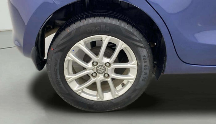 2020 Maruti Swift ZXI AMT, Petrol, Automatic, 1,24,144 km, Right Rear Wheel