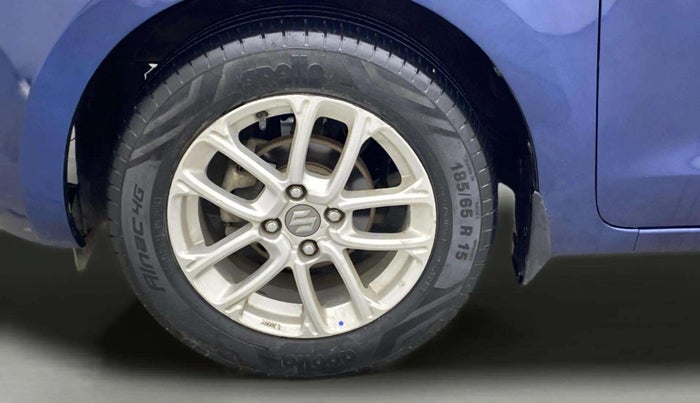 2020 Maruti Swift ZXI AMT, Petrol, Automatic, 1,24,144 km, Left Front Wheel
