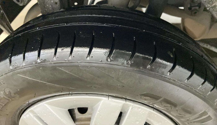2019 Maruti Alto LXI, Petrol, Manual, 42,788 km, Left Front Tyre Tread