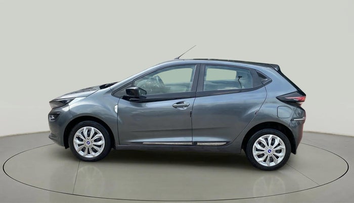 2024 Tata ALTROZ XM PLUS CNG, CNG, Manual, 39,192 km, Left Side