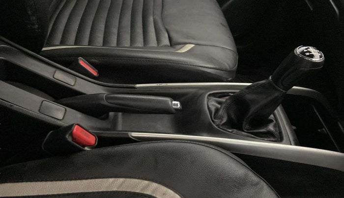 2018 Maruti Baleno DELTA PETROL 1.2, Petrol, Manual, 77,495 km, Gear Lever