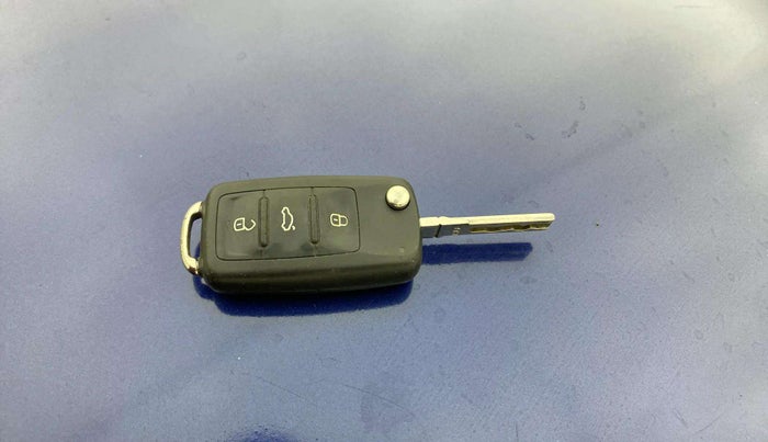 2019 Volkswagen Polo HIGHLINE PLUS 1.0, Petrol, Manual, 88,059 km, Key Close Up
