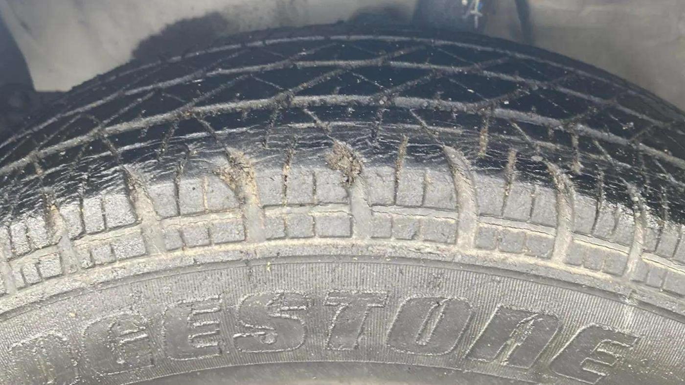 2016 Maruti Ritz VXI, Petrol, Manual, 20,186 km, Left Front Tyre Tread