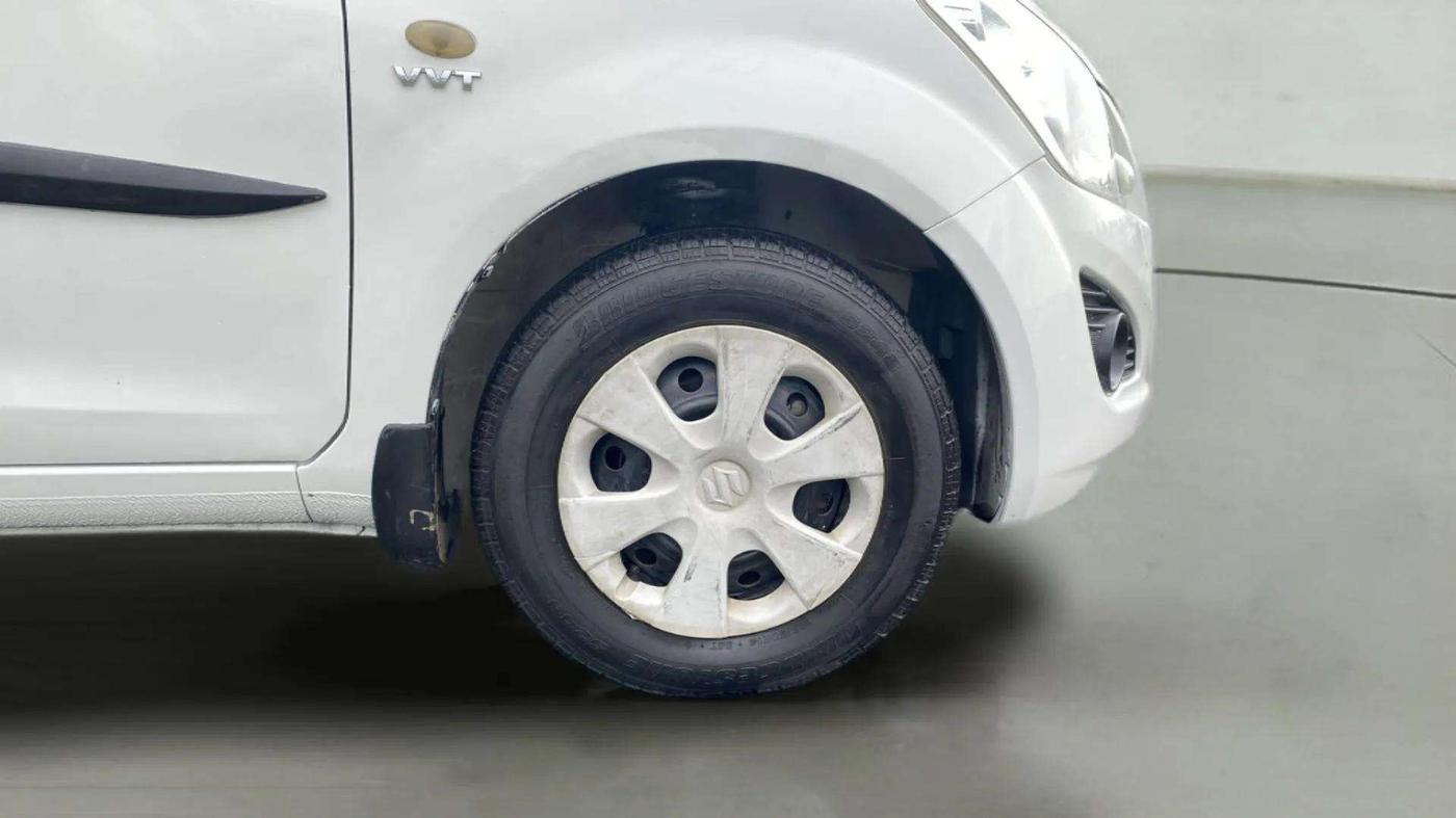 2016 Maruti Ritz VXI, Petrol, Manual, 20,186 km, Right Front Wheel