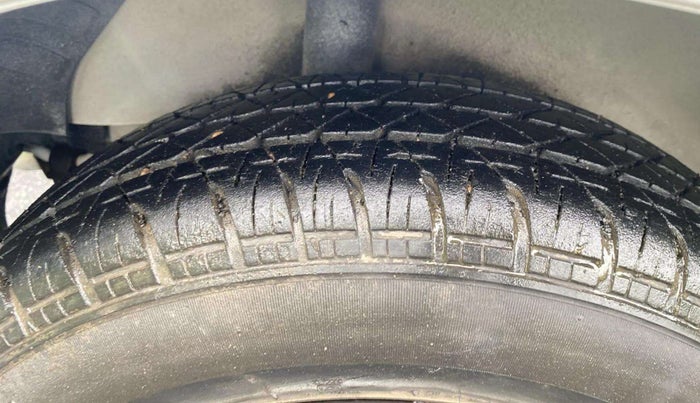 2016 Maruti Ritz VXI, Petrol, Manual, 20,186 km, Right Rear Tyre Tread