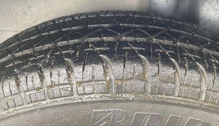 2016 Maruti Ritz VXI, Petrol, Manual, 20,186 km, Left Rear Tyre Tread