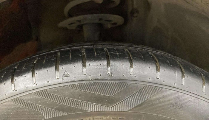 2021 Maruti Baleno ALPHA CVT PETROL 1.2, Petrol, Automatic, 36,304 km, Right Front Tyre Tread