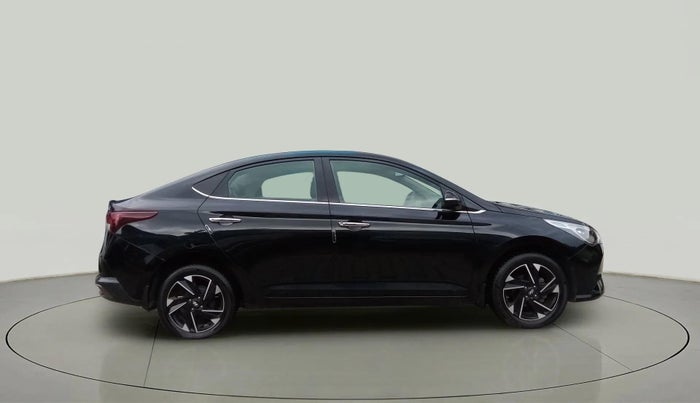 2022 Hyundai Verna SX (O)1.5 VTVT, Petrol, Manual, 74,581 km, Right Side View
