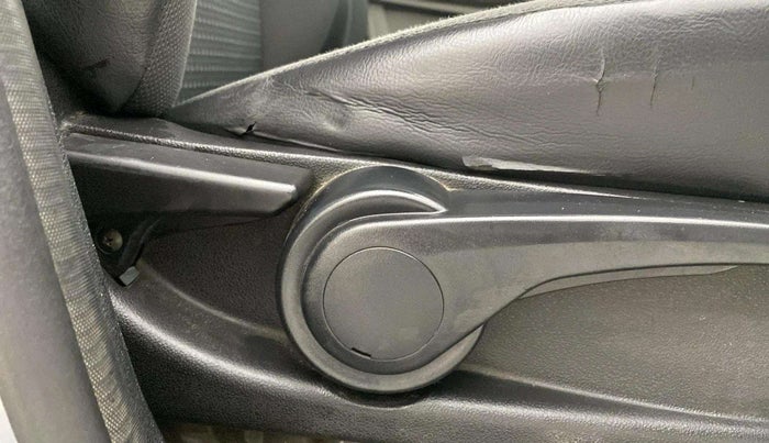 2019 Tata Tiago XZA PETROL, Petrol, Automatic, 36,511 km, Driver Side Adjustment Panel
