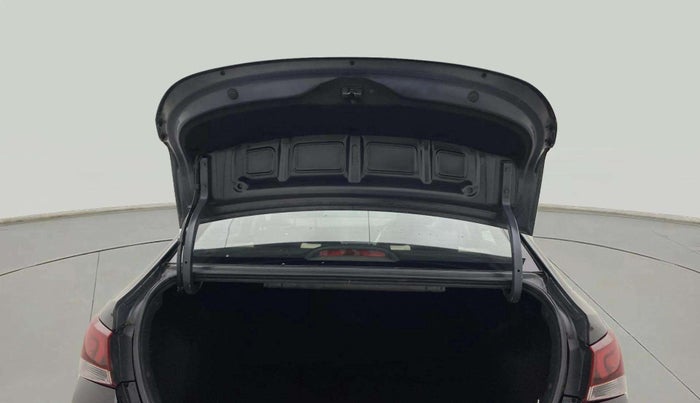 2019 Hyundai Verna 1.6 VTVT SX, Petrol, Manual, 55,736 km, Boot Door Open