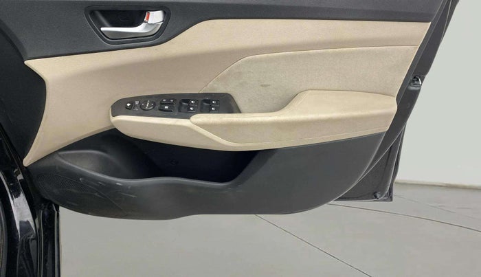 2019 Hyundai Verna 1.6 VTVT SX, Petrol, Manual, 55,736 km, Driver Side Door Panels Control