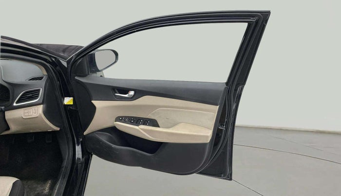 2019 Hyundai Verna 1.6 VTVT SX, Petrol, Manual, 55,736 km, RHS Front Door