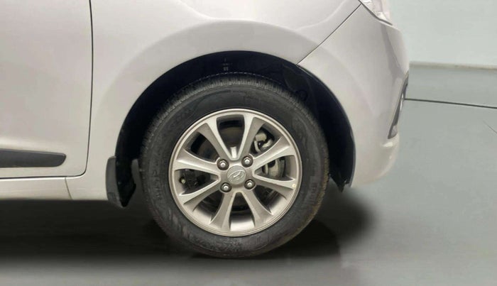 2016 Hyundai Grand i10 ASTA (O) 1.2 KAPPA VTVT, Petrol, Manual, 33,603 km, Right Front Wheel