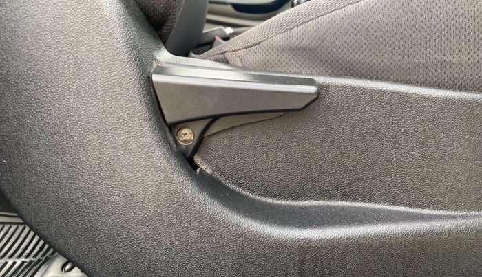 2016 Tata Tiago XT PETROL, Petrol, Manual, 41,886 km, Driver Side Adjustment Panel
