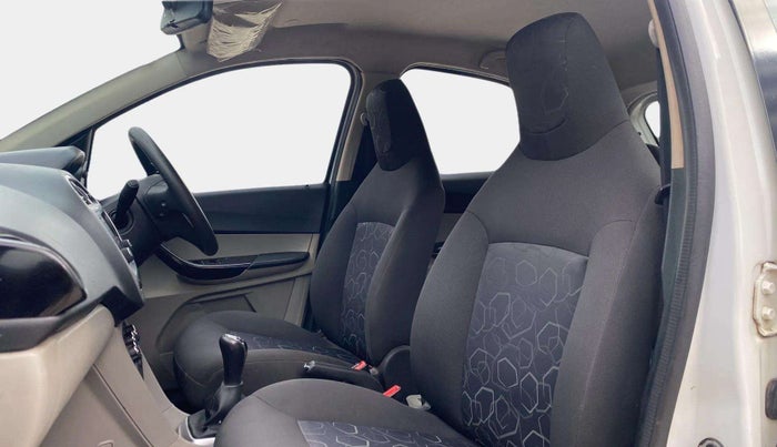 2016 Tata Tiago XT PETROL, Petrol, Manual, 41,886 km, Right Side Front Door Cabin