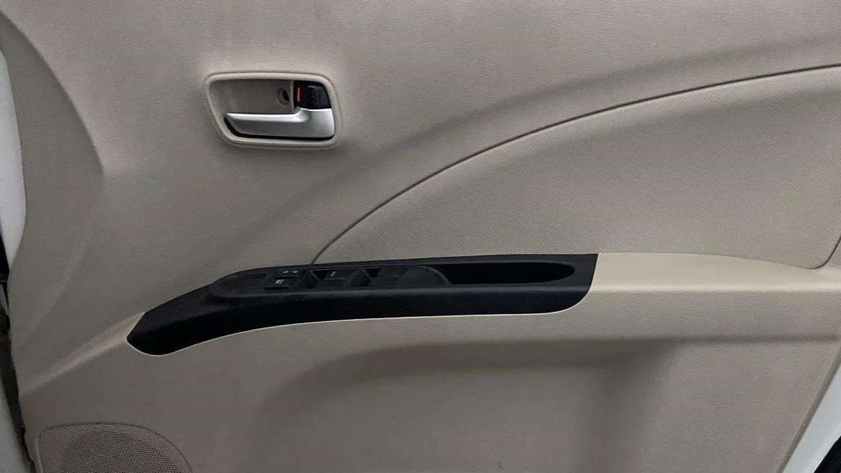 2019 Maruti Celerio VXI, Petrol, Manual, 18,060 km, Driver Side Door Panels Control