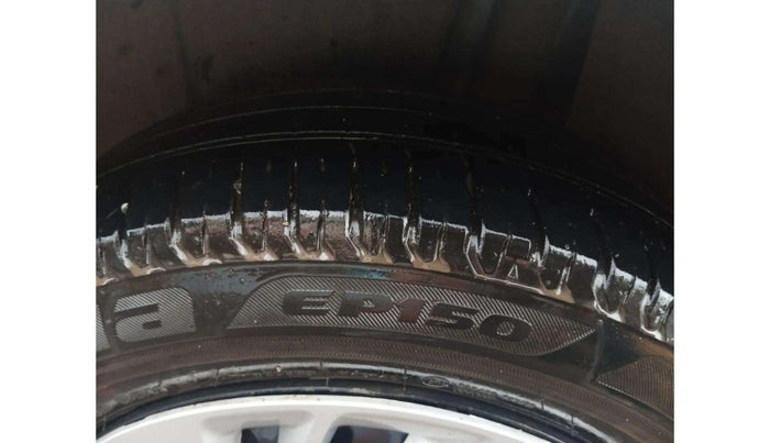 2022 Maruti Ertiga VXI CNG, CNG, Manual, 34,960 km, Left Rear Tyre Tread