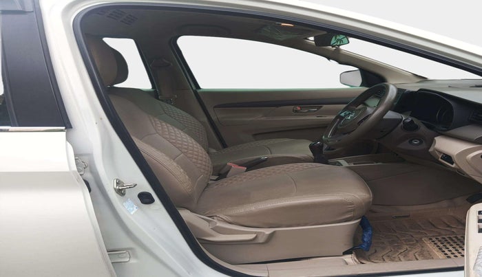 2022 Maruti Ertiga VXI CNG, CNG, Manual, 34,960 km, Right Side Front Door Cabin