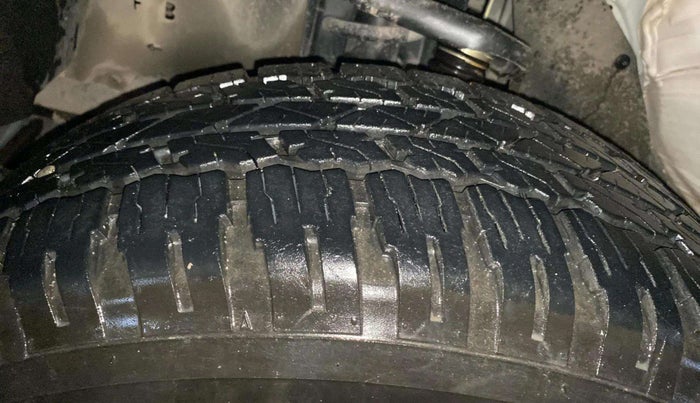 2022 Toyota Fortuner 4X2 MT 2.7 PETROL, Petrol, Manual, 10,541 km, Left Front Tyre Tread