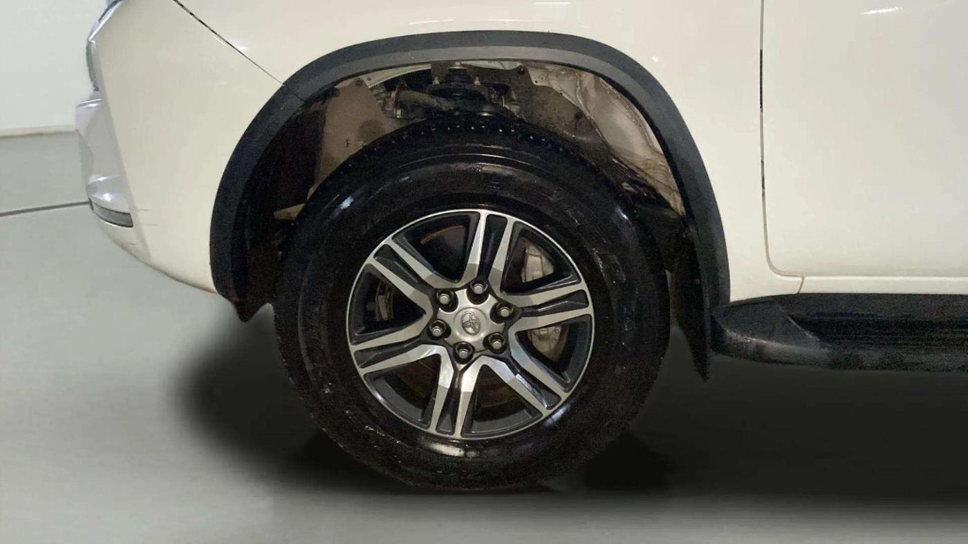 2022 Toyota Fortuner 4X2 MT 2.7 PETROL, Petrol, Manual, 10,863 km, Left Front Wheel