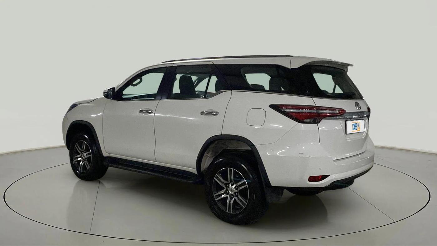 2022 Toyota Fortuner 4X2 MT 2.7 PETROL, Petrol, Manual, 10,863 km, Left Back Diagonal
