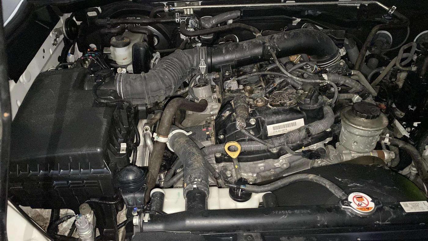 2022 Toyota Fortuner 4X2 MT 2.7 PETROL, Petrol, Manual, 10,863 km, Engine View - Right