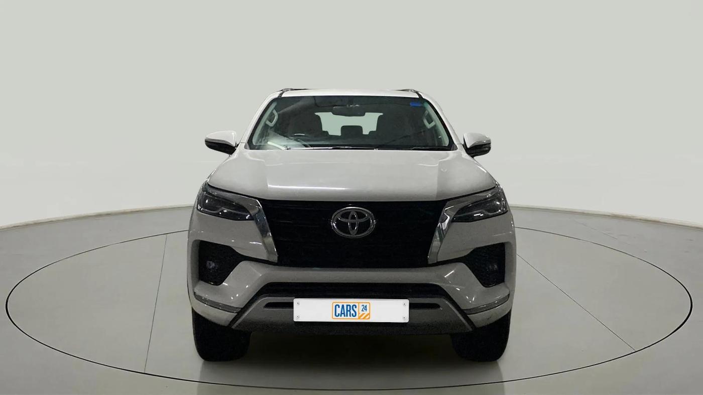 2022 Toyota Fortuner 4X2 MT 2.7 PETROL, Petrol, Manual, 10,863 km, Front