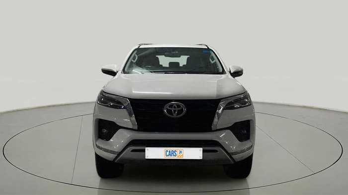 2022 Toyota Fortuner 4X2 MT 2.7 PETROL, Petrol, Manual, 10,863 km, Front