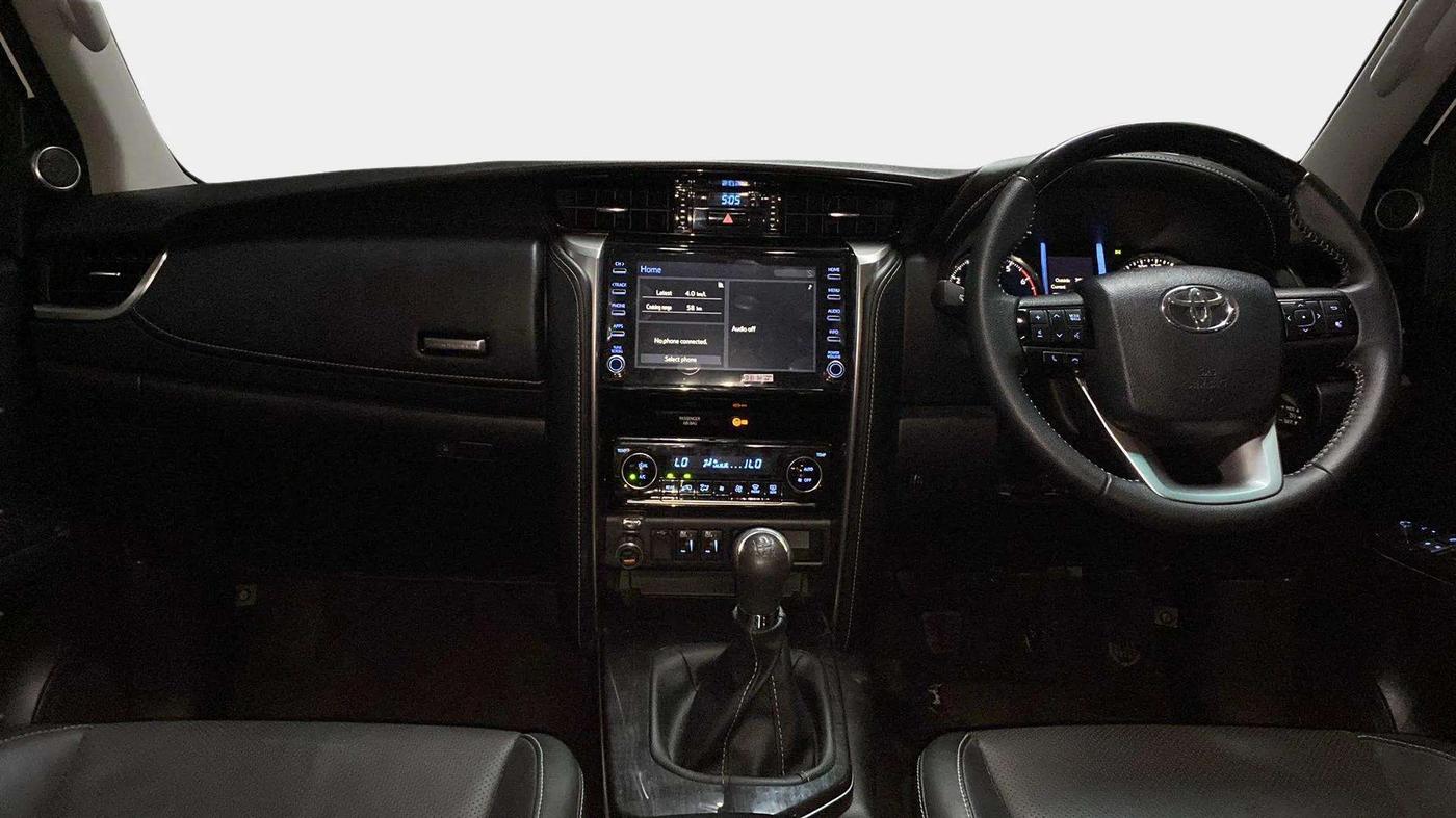 2022 Toyota Fortuner 4X2 MT 2.7 PETROL, Petrol, Manual, 10,863 km, Dashboard