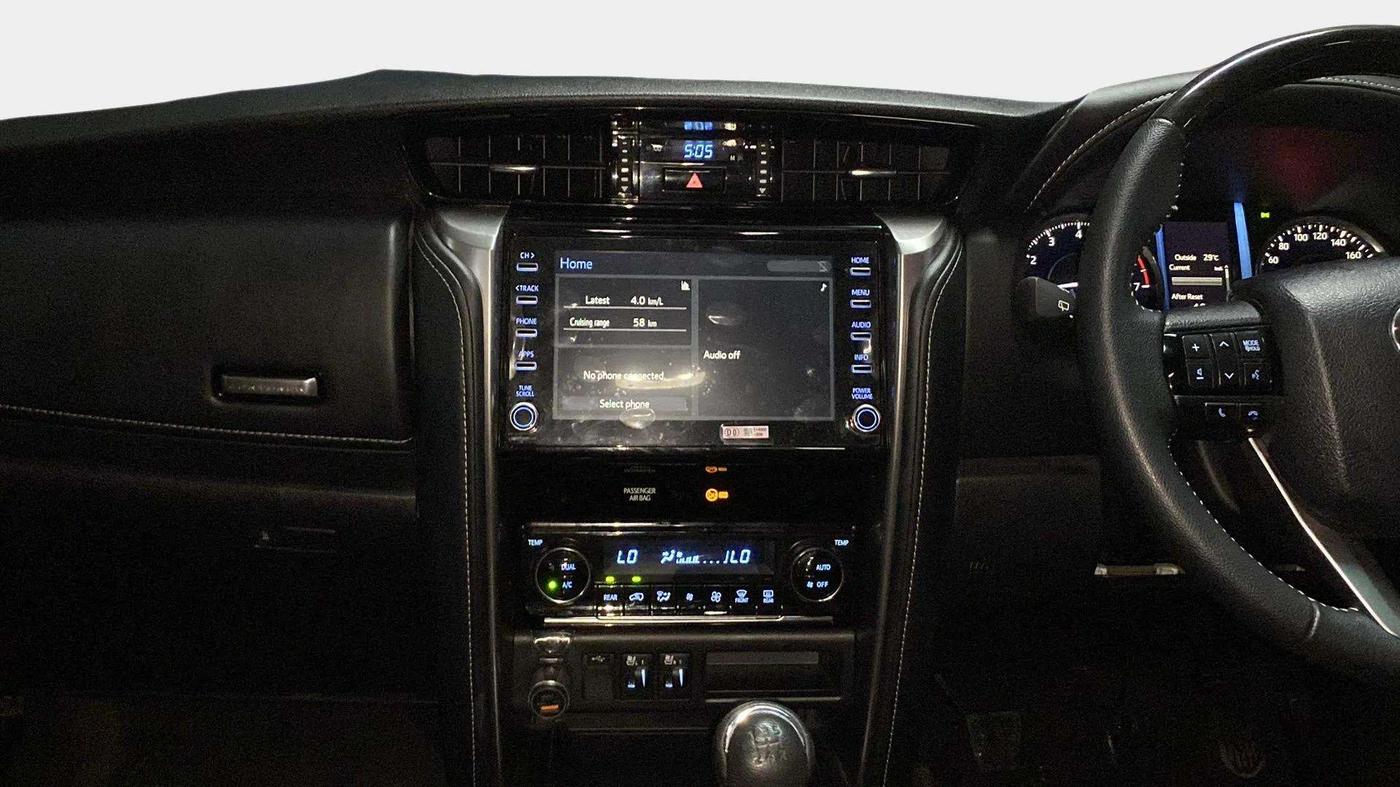 2022 Toyota Fortuner 4X2 MT 2.7 PETROL, Petrol, Manual, 10,863 km, Air Conditioner