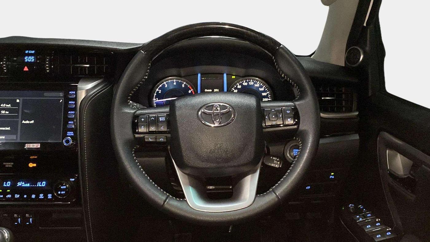 2022 Toyota Fortuner 4X2 MT 2.7 PETROL, Petrol, Manual, 10,863 km, Steering Wheel Close Up