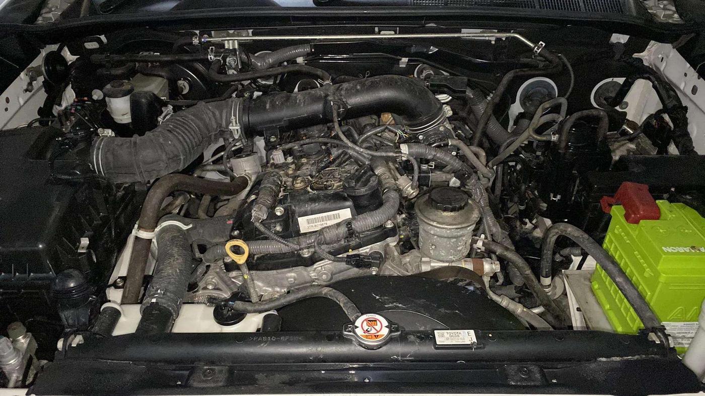2022 Toyota Fortuner 4X2 MT 2.7 PETROL, Petrol, Manual, 10,863 km, Engine View