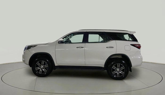 2022 Toyota Fortuner 4X2 MT 2.7 PETROL, Petrol, Manual, 10,541 km, Left Side