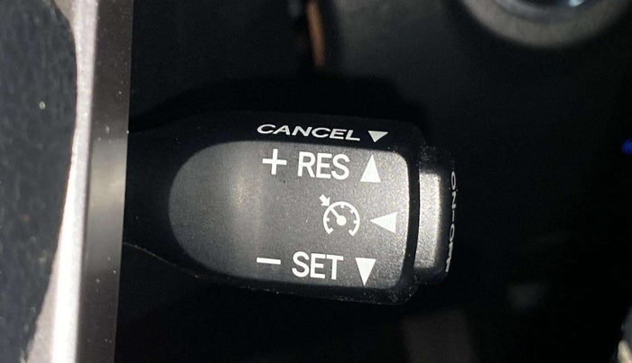 2022 Toyota Fortuner 4X2 MT 2.7 PETROL, Petrol, Manual, 10,541 km, Adaptive Cruise Control