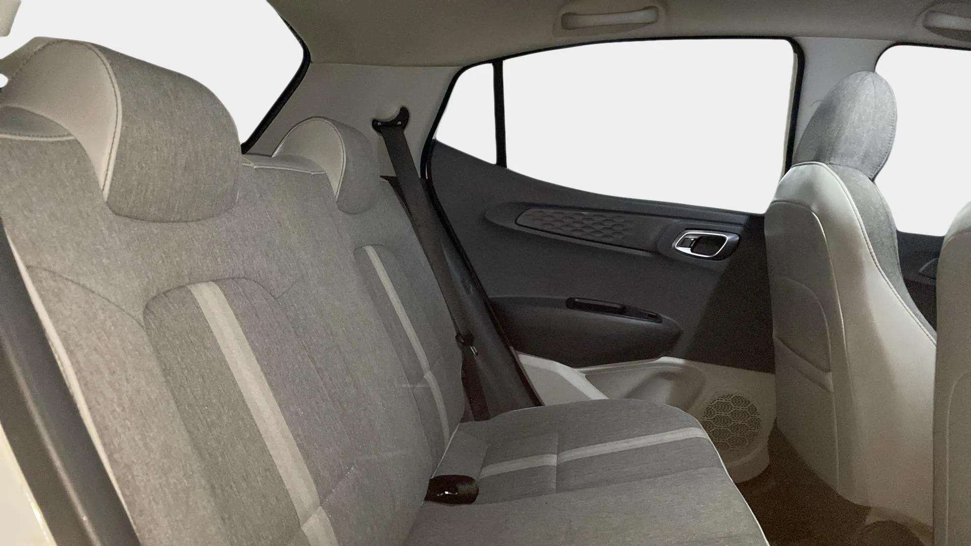 Rear-Cabin-View