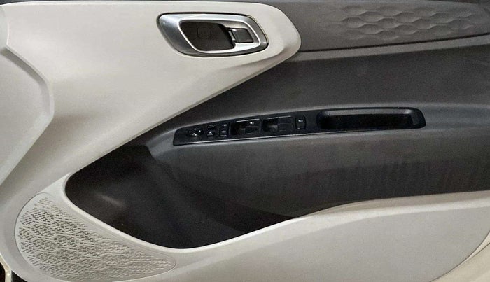 2021 Hyundai GRAND I10 NIOS SPORTZ 1.2 KAPPA VTVT, Petrol, Manual, 27,373 km, Driver Side Door Panels Control