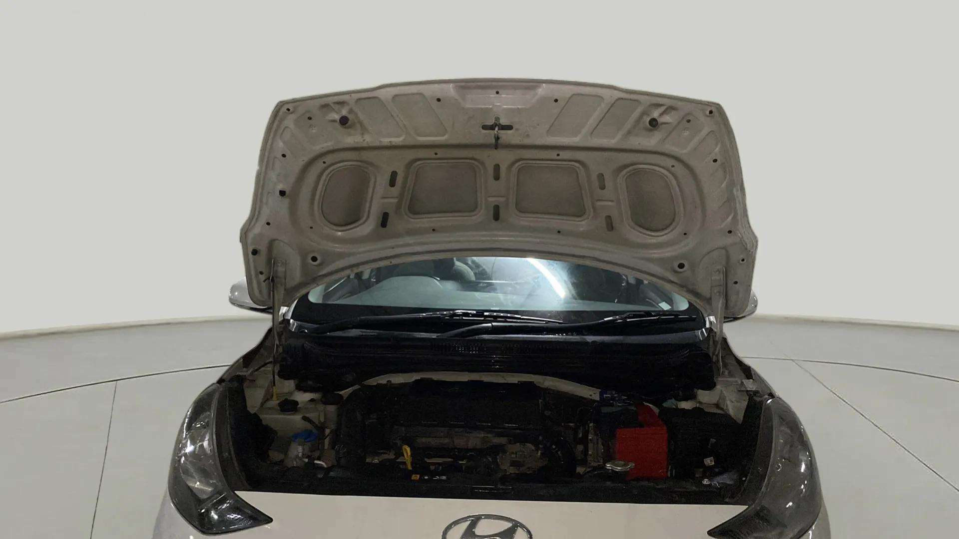 Engine-Full-View-With-Bonnet-Open-13