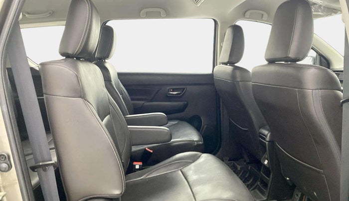 2021 Maruti XL6 ALPHA MT, Petrol, Manual, 35,030 km, Right Side Rear Door Cabin