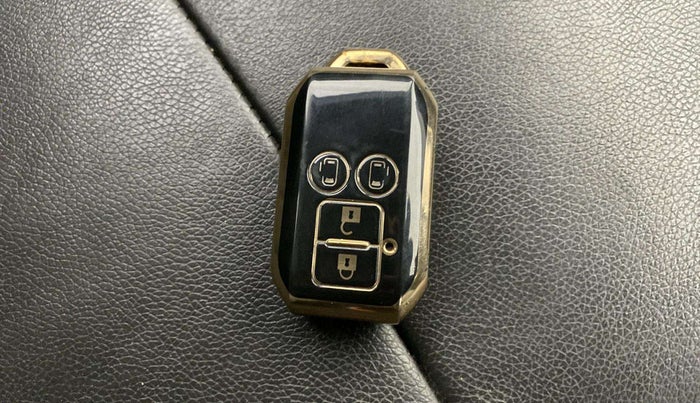 2021 Maruti XL6 ALPHA MT, Petrol, Manual, 35,030 km, Key Close Up