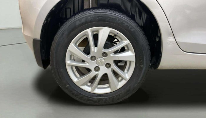 2012 Maruti Swift ZXI, Petrol, Manual, 75,032 km, Right Rear Wheel