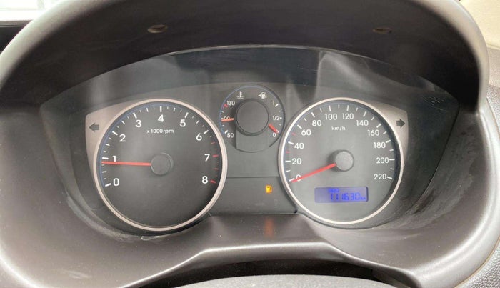2013 Hyundai i20 SPORTZ 1.2, Petrol, Manual, 1,11,619 km, Odometer Image