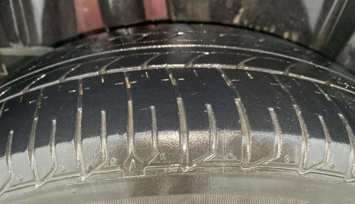 2019 Maruti Ertiga ZXI SHVS, Petrol, Manual, 45,237 km, Right Rear Tyre Tread