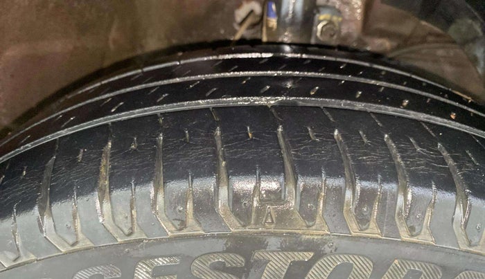 2019 Maruti Ertiga ZXI SHVS, Petrol, Manual, 45,237 km, Right Front Tyre Tread