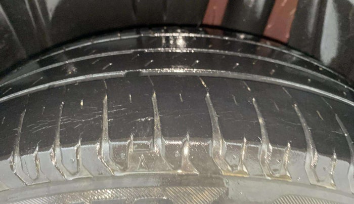 2019 Maruti Ertiga ZXI SHVS, Petrol, Manual, 45,237 km, Left Rear Tyre Tread