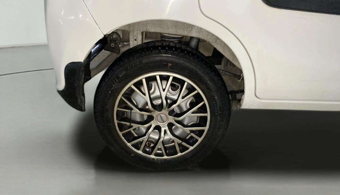 2015 Maruti Alto K10 LXI, Petrol, Manual, 11,357 km, Right Rear Wheel