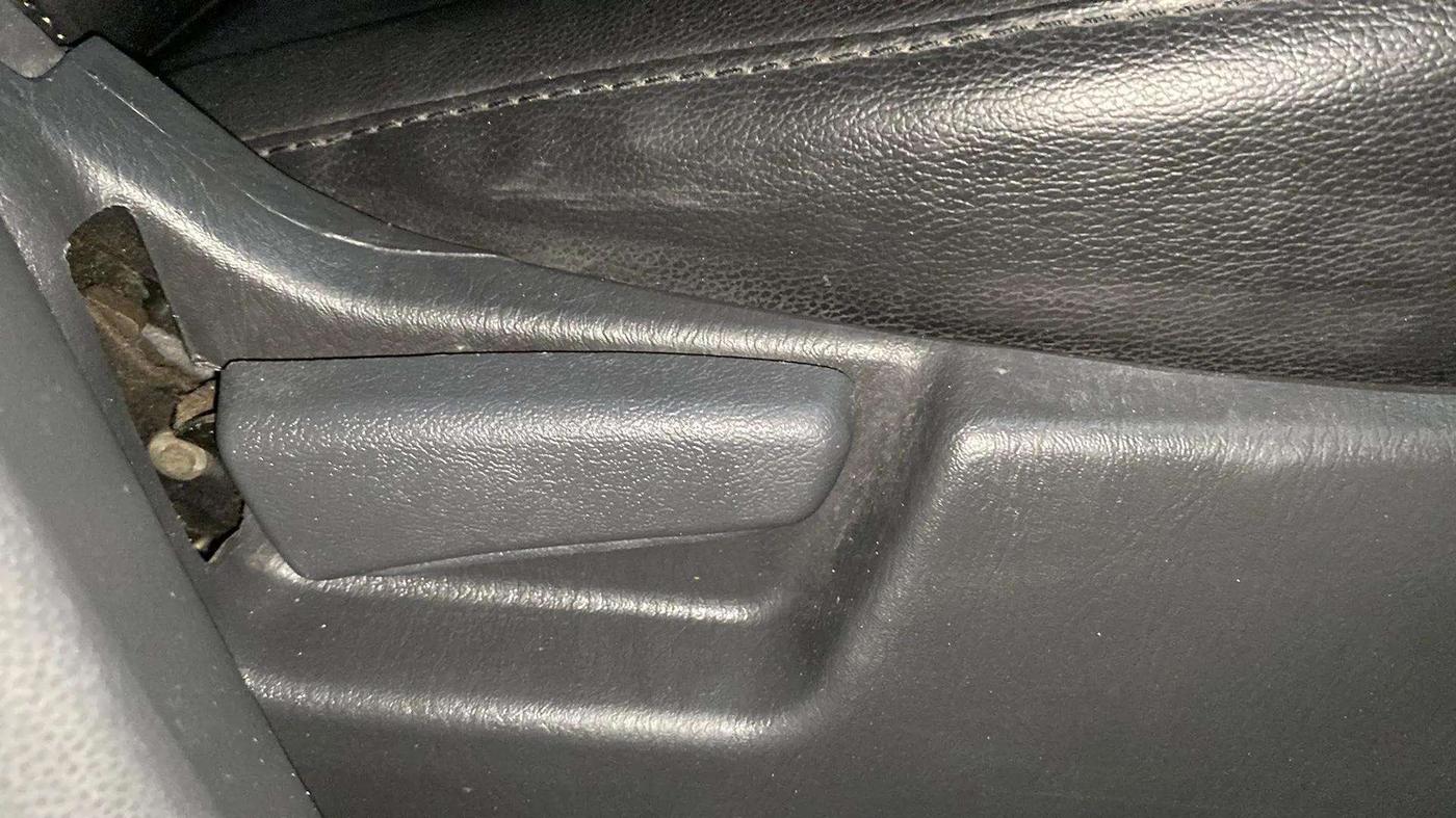 2015 Maruti Alto K10 LXI, Petrol, Manual, 11,357 km, Driver Side Adjustment Panel