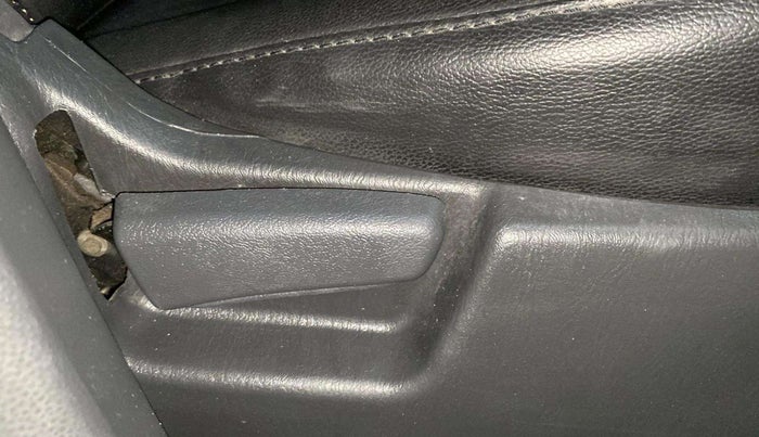 2015 Maruti Alto K10 LXI, Petrol, Manual, 11,357 km, Driver Side Adjustment Panel